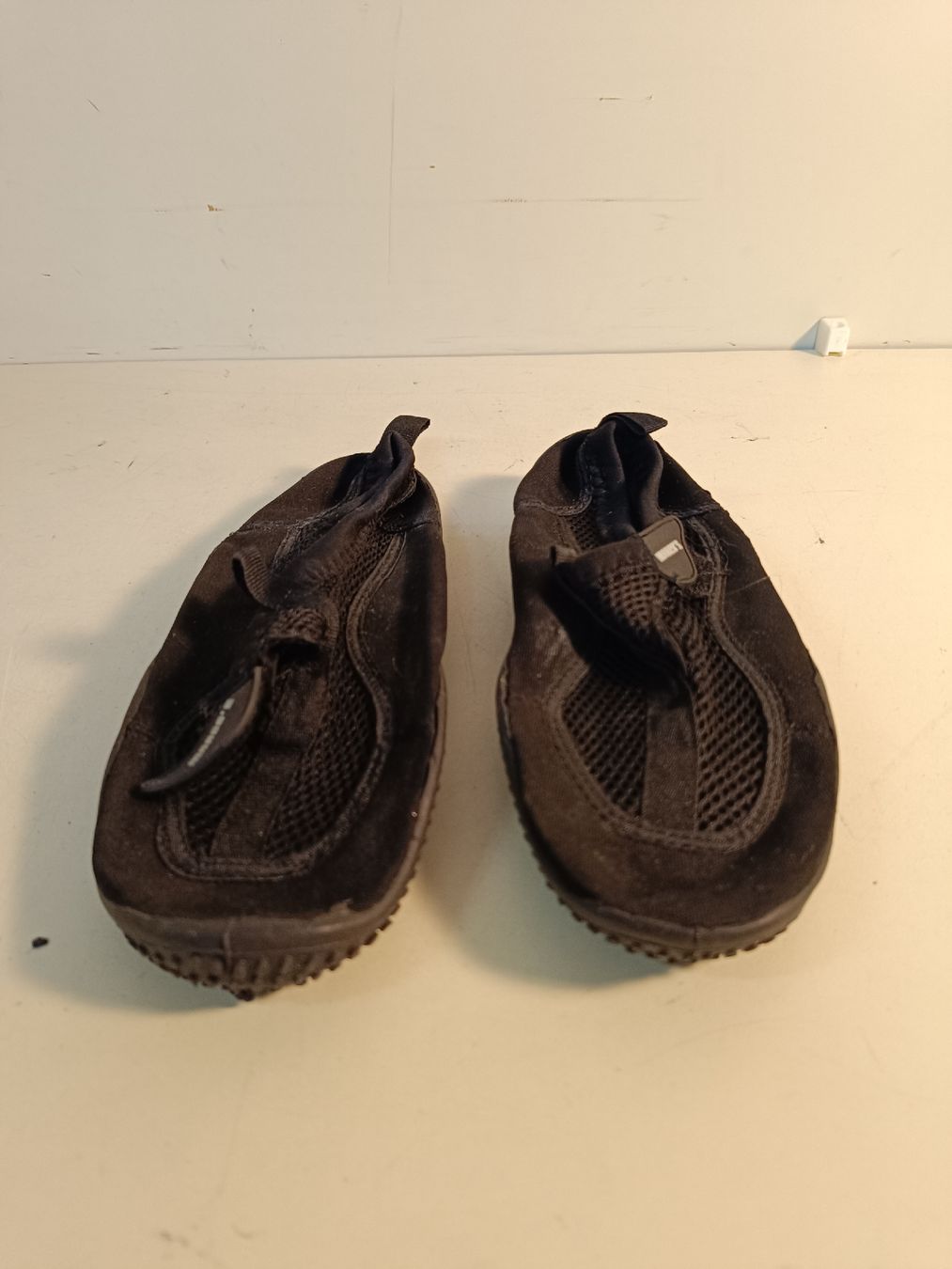 Scarpe da uomo: Badeschuhe Gr. 38 (nov168) – Usato da Künten venduto da Schnaepplihuus