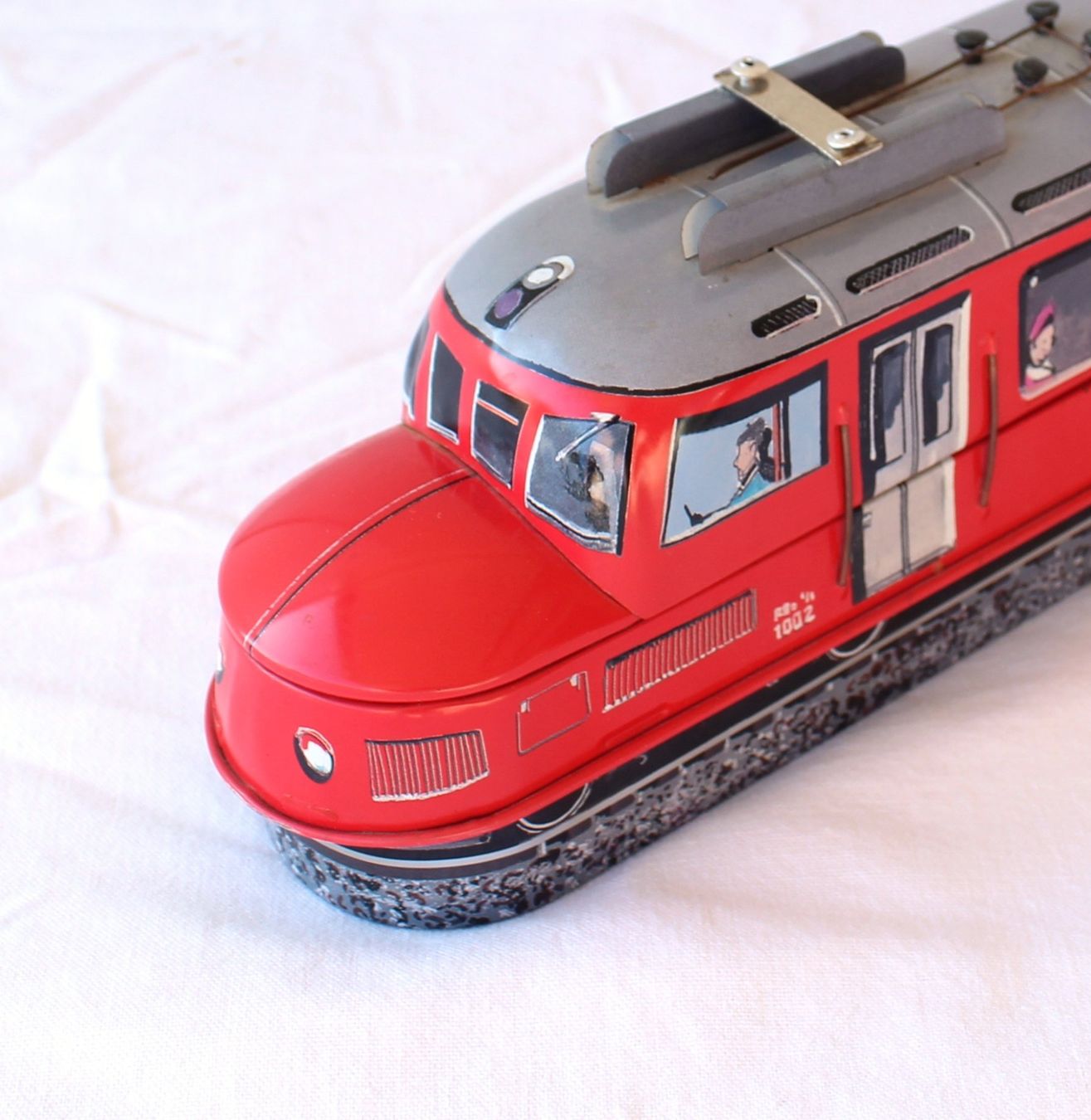 Modellini di ferrovie: Läckerli Huus Blechdose Eisenbahnzug Roter Pfeil – Usato da Zürich venduto da Auctionata 3