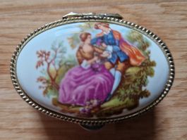 Pillendose Porzellan/Metall Fragonard Dose