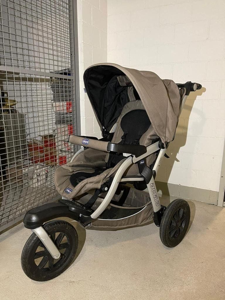 Chicco Carrozzine: Kinderwagen – Usato da Winterthur venduto da Diva019 1