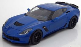 Chevrolet Corvette C7 Z06 2014-2019 blau met. / schwarz 1:18