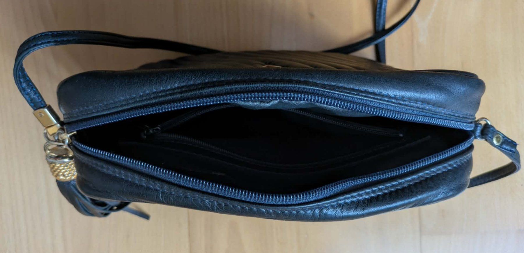 Borse da donna: Sehr schöne schwarze Handtasche – Usato da Malters venduto da Oflat 2