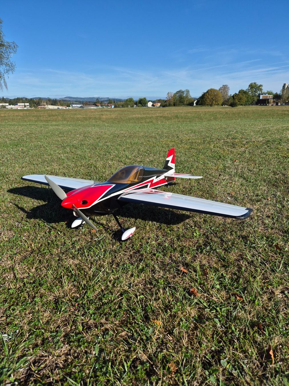 RC Modellbau: RC Acro Modellflugzeug – Gebraucht aus Uttigen von eomat