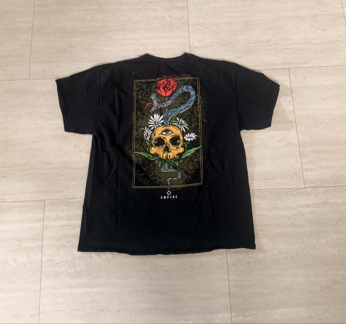 T-Shirts: Empyre Tshirt Grösse XL – Gebraucht aus Gümligen von sin_g6sx 1