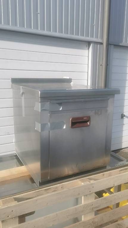 Armadi: Armoire basse pour robot de cuisine – Usato da Treycovagnes venduto da ced_p2fm