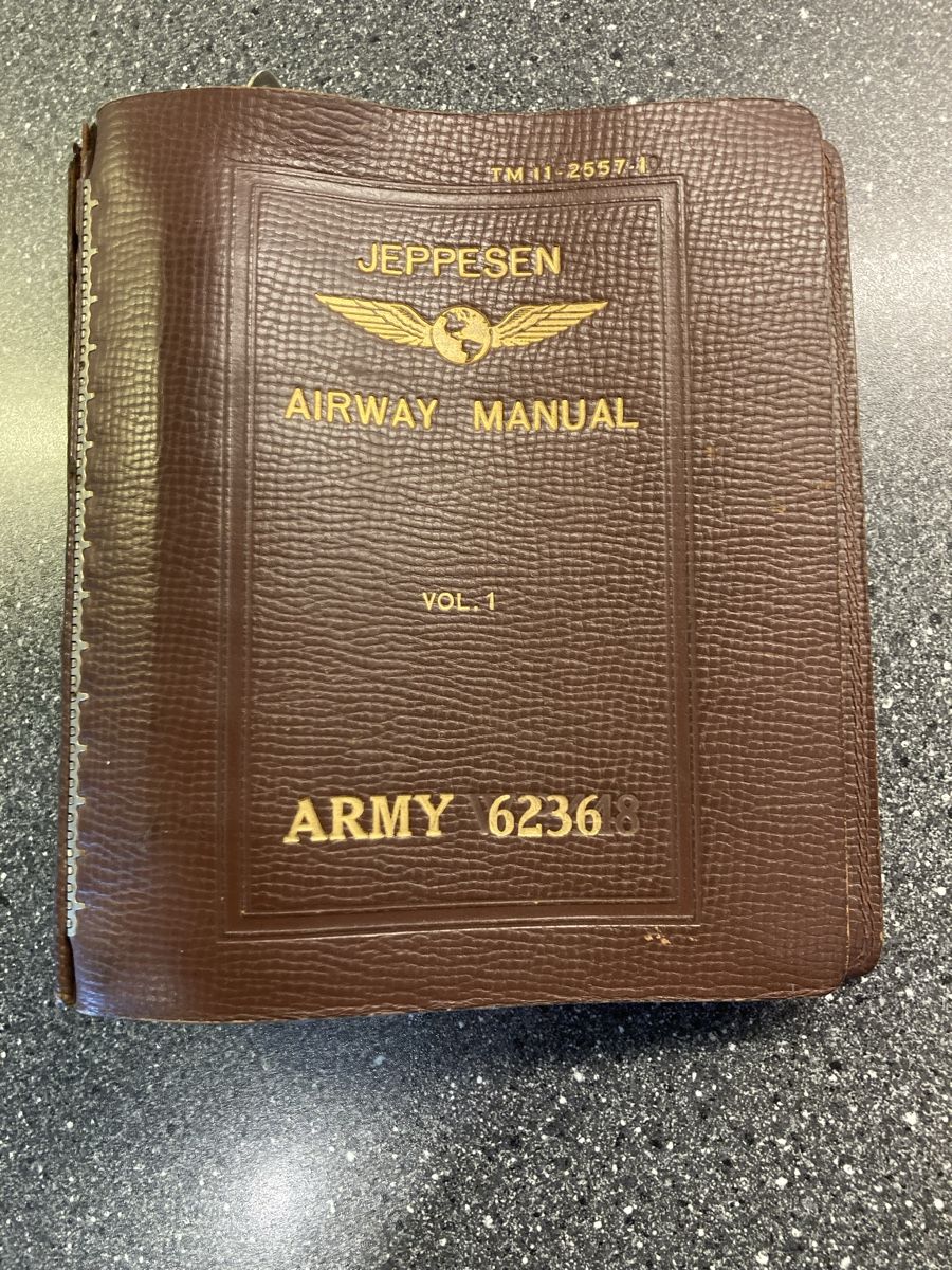 Libri: WW2 Jeppsen Airway Manual  – Usato da Seftigen venduto da pre48