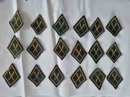 18 Militär Kragenspiegel, Abzeichen