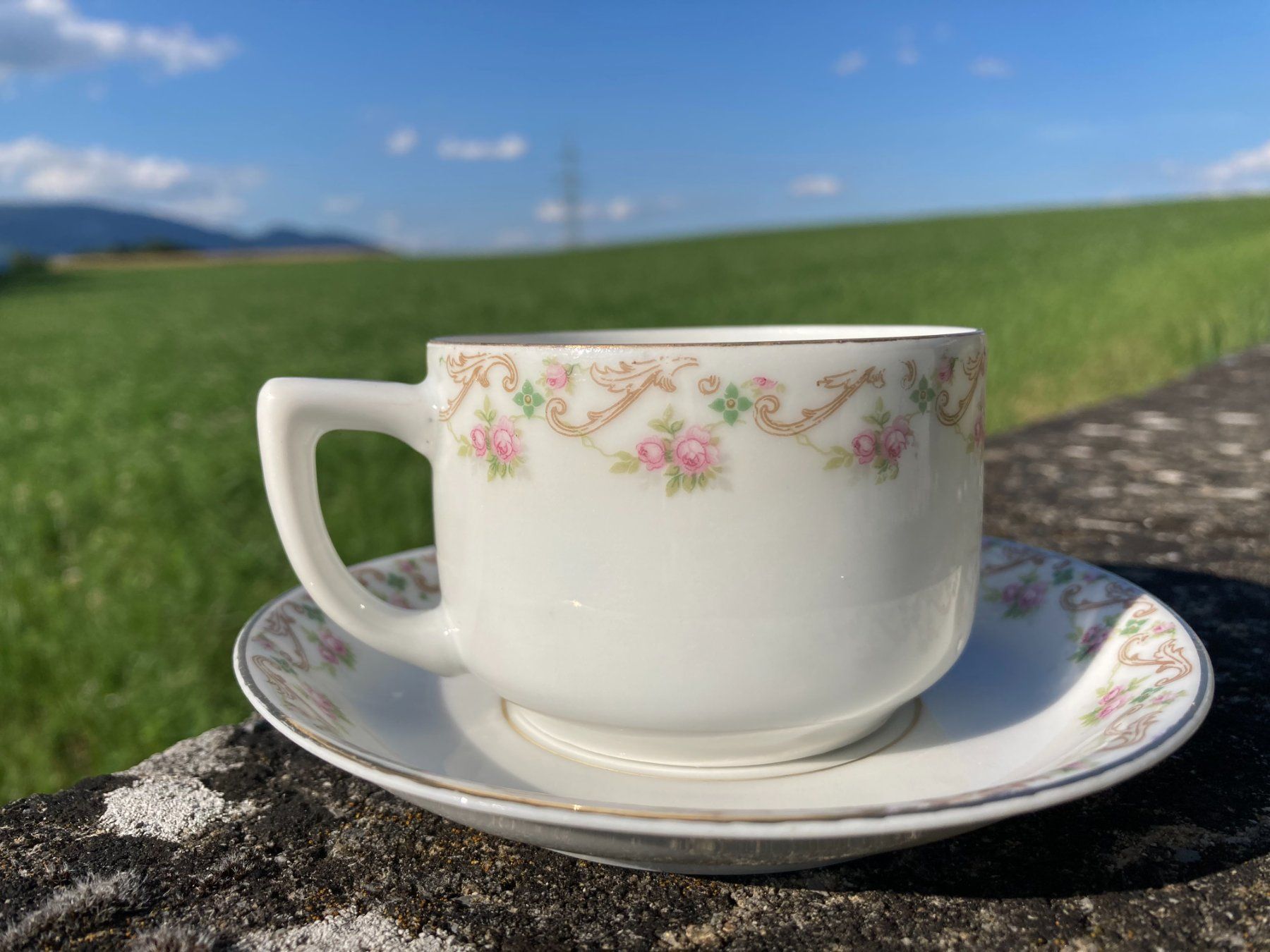 Tazze: ANTIKE  TASSE  MIT UNTERTASSE handbemalt – Usato da Subingen venduto da ArtBead 1