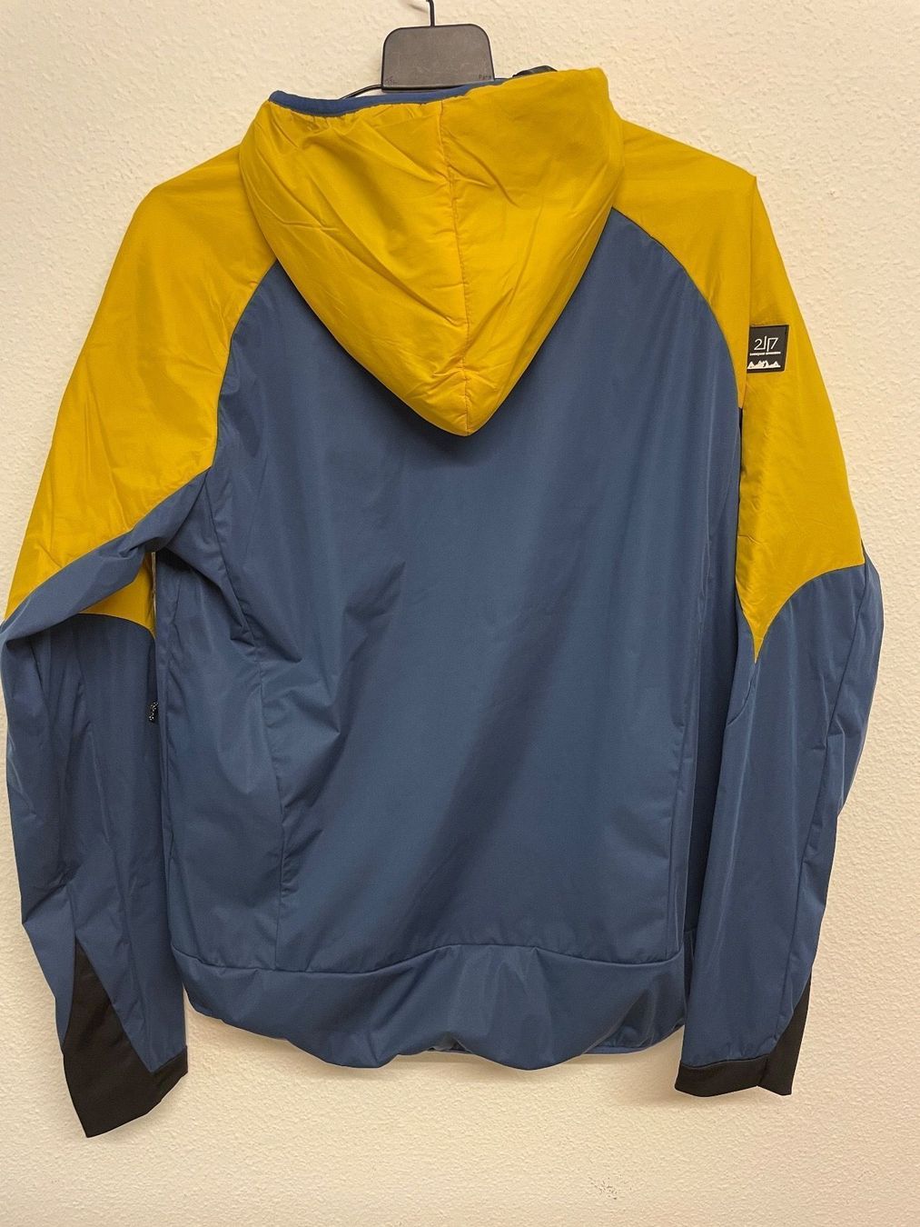 Giacche: MELLDALA HYBRID HOODIE/JACKET – Nuovo (secondo la descrizione) da Brig venduto da SnowWhiteDist 1
