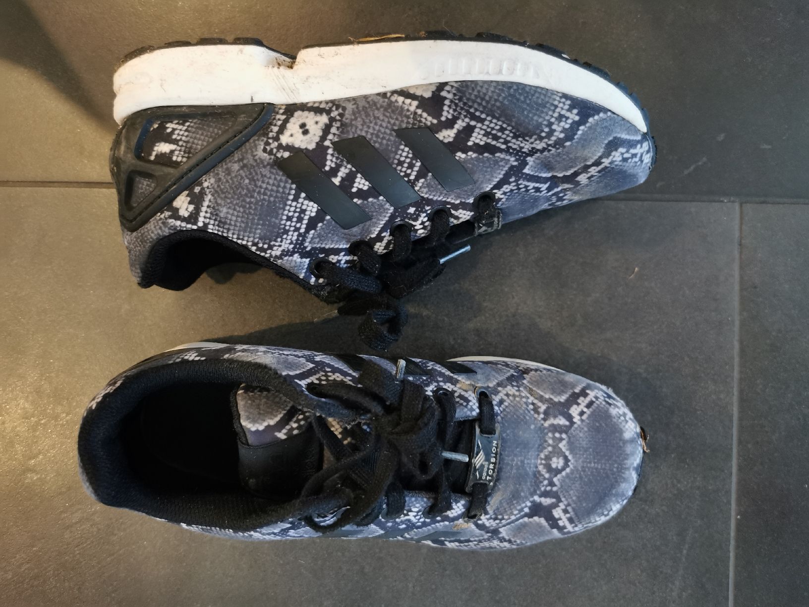 Adidas Scarpe per ragazze: Adidas Torsion Gr. 36 – Usato da Sursee venduto da Ventiduese