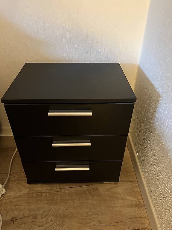 Kommoden: commode noire avec plateau effet bois – Gebraucht aus Échandens von and_9xq5 1