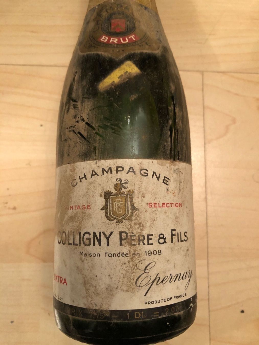 Vino: Champagner Colligny pere et fils, Brut! – Nuovo (secondo la descrizione) da Wald ZH venduto da mlnt 1