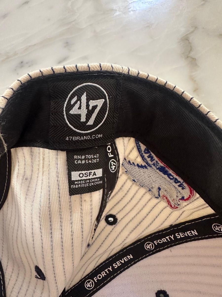 Sonstige Kleidung & Accessoires: New York Yankees Baseball Cap gestreift – Gebraucht aus Zürich von Aapitz 1