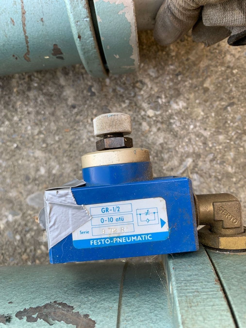 Festo Tutti gli attrezzi: Festo Druckluftzylinder ca 70 cm lang – Usato da Belp venduto da machrismo24 5