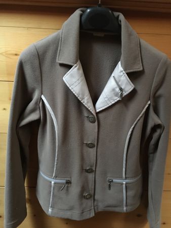 Stylische Fleecejacke Grösse M beige , mauve tailliert
