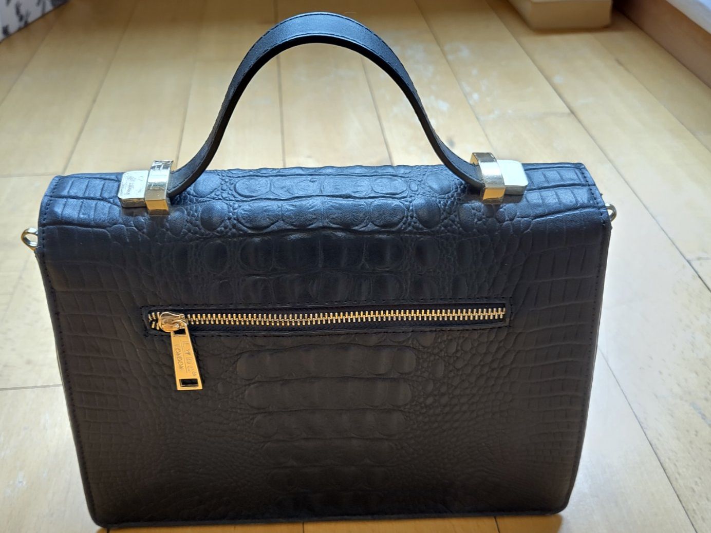 Sacs femmes: Handtasche Schwarz – D'occasion à Bern par nik_nxd9 2