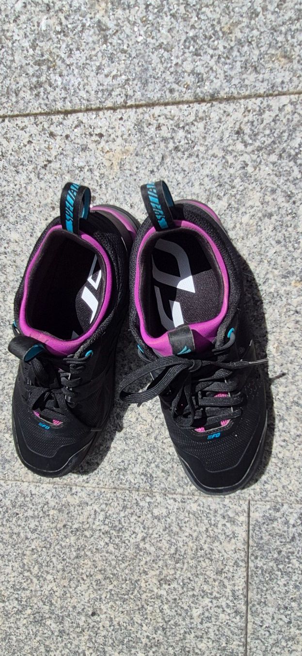 Specialized Scarpe da donna: Velo Schuhe Specialized 2FD, Damen, Grösse 42 – Usato da Oetwil am See venduto da jarra01 2