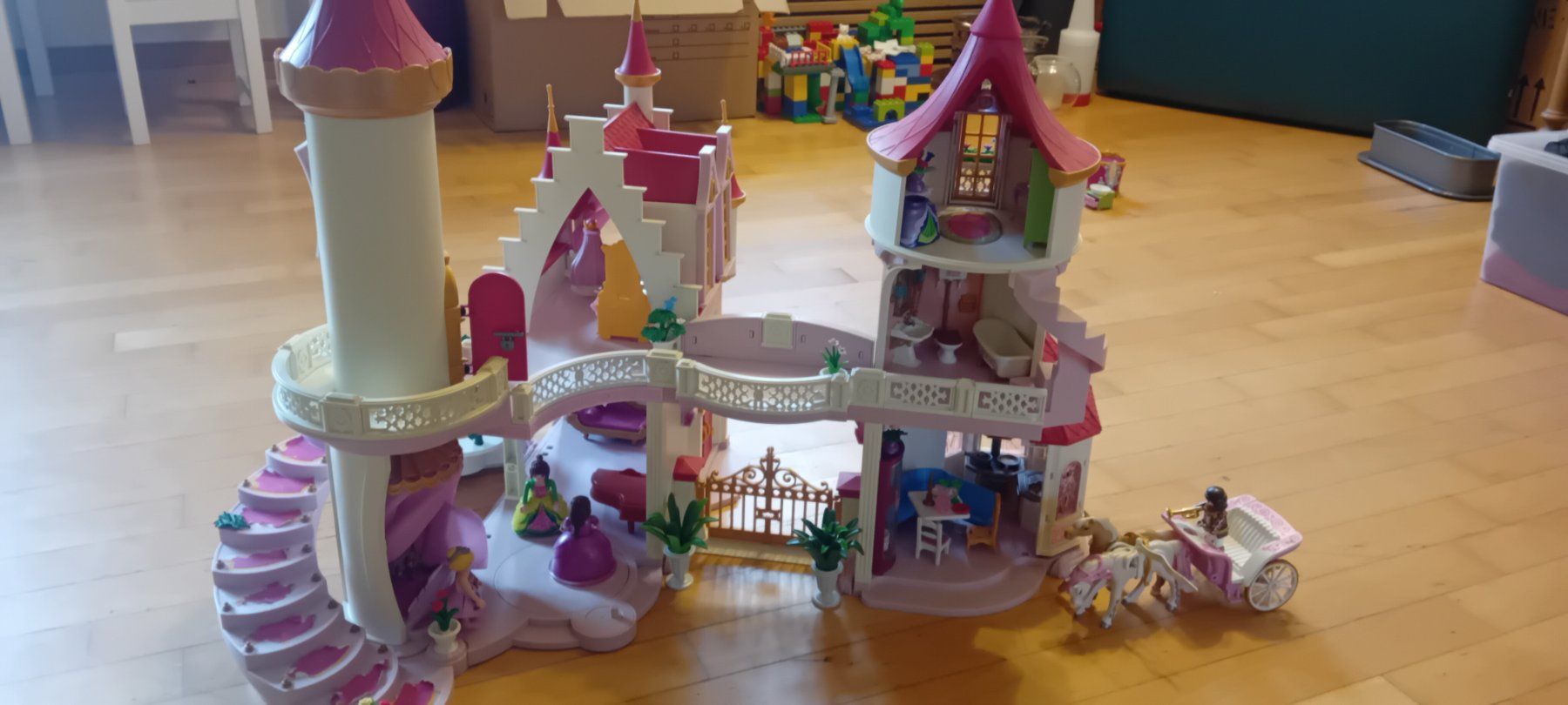 Playmobil Spielzeuge: Playmobil Prinzessinnenschloss – Gebraucht aus Winterthur von Meshkl