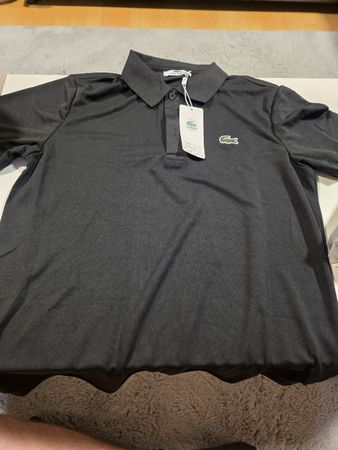 Tshirt Lacoste?