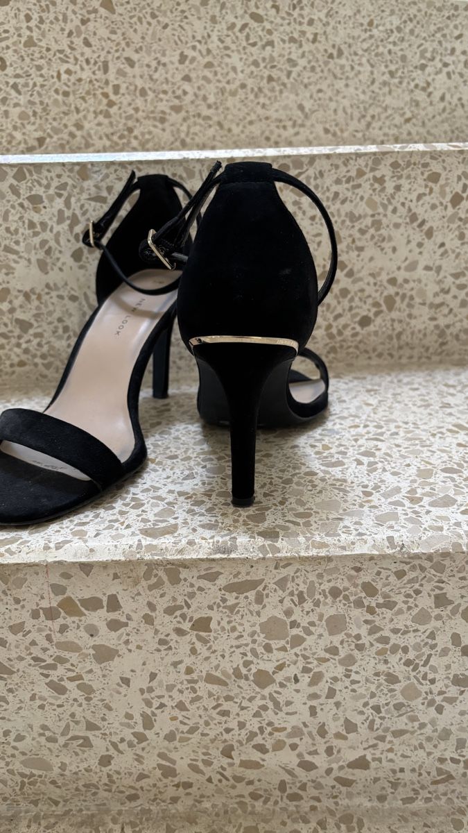 Scarpe da donna: Sandales noires  – Nuovo (secondo la descrizione) da Bernex venduto da Natacha22 1