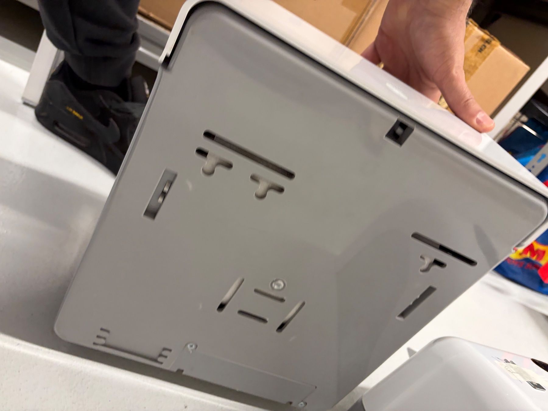 Portasciugamani: Lucart Hygenius Touchless Towel Dispenser x2 – Usato da Bergdietikon venduto da Ivan19.88 2