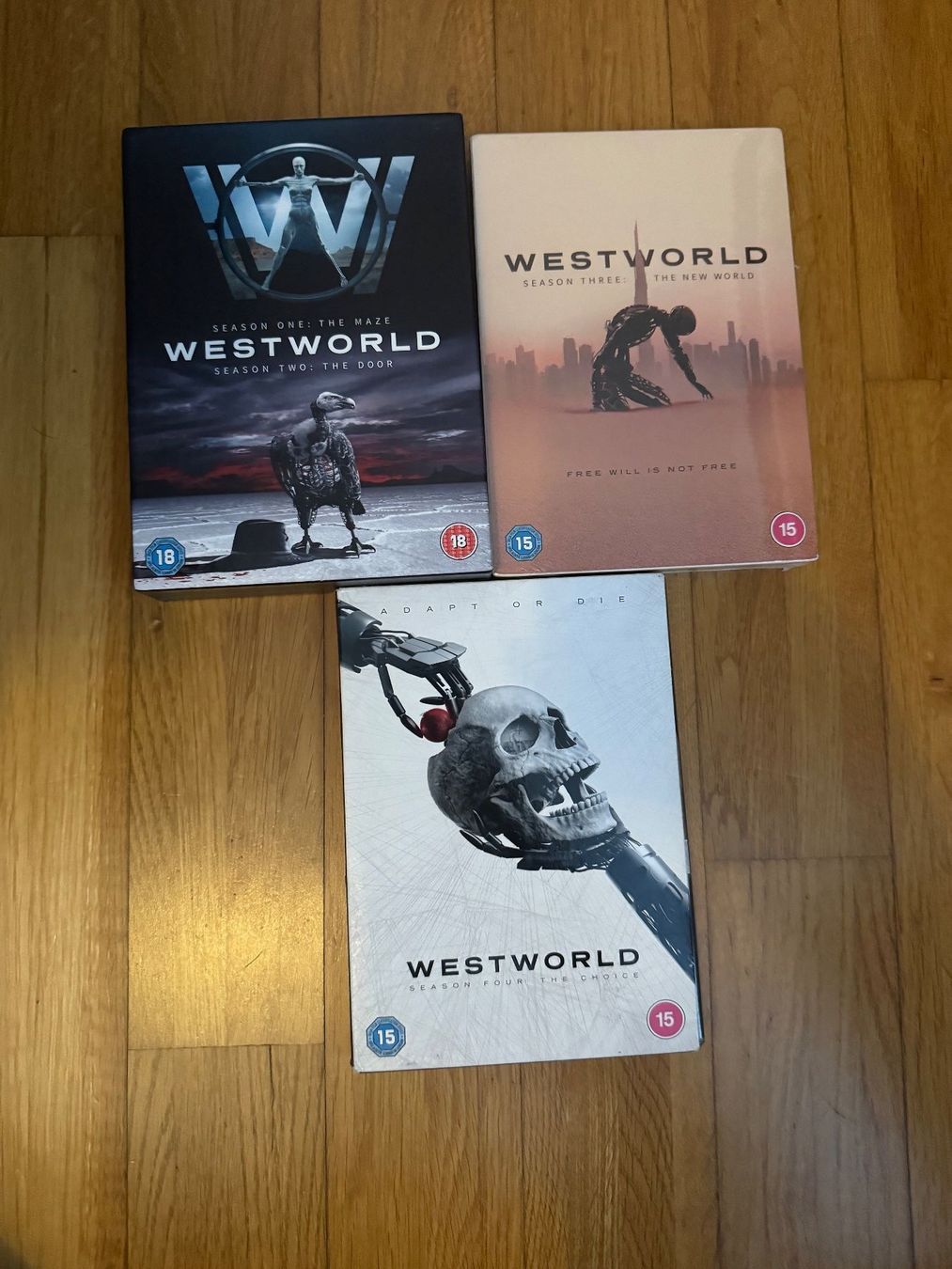 Tutti i DVDs: Westworld Seasons 1-4 DVD – Usato da Zuzwil SG venduto da nk_9000