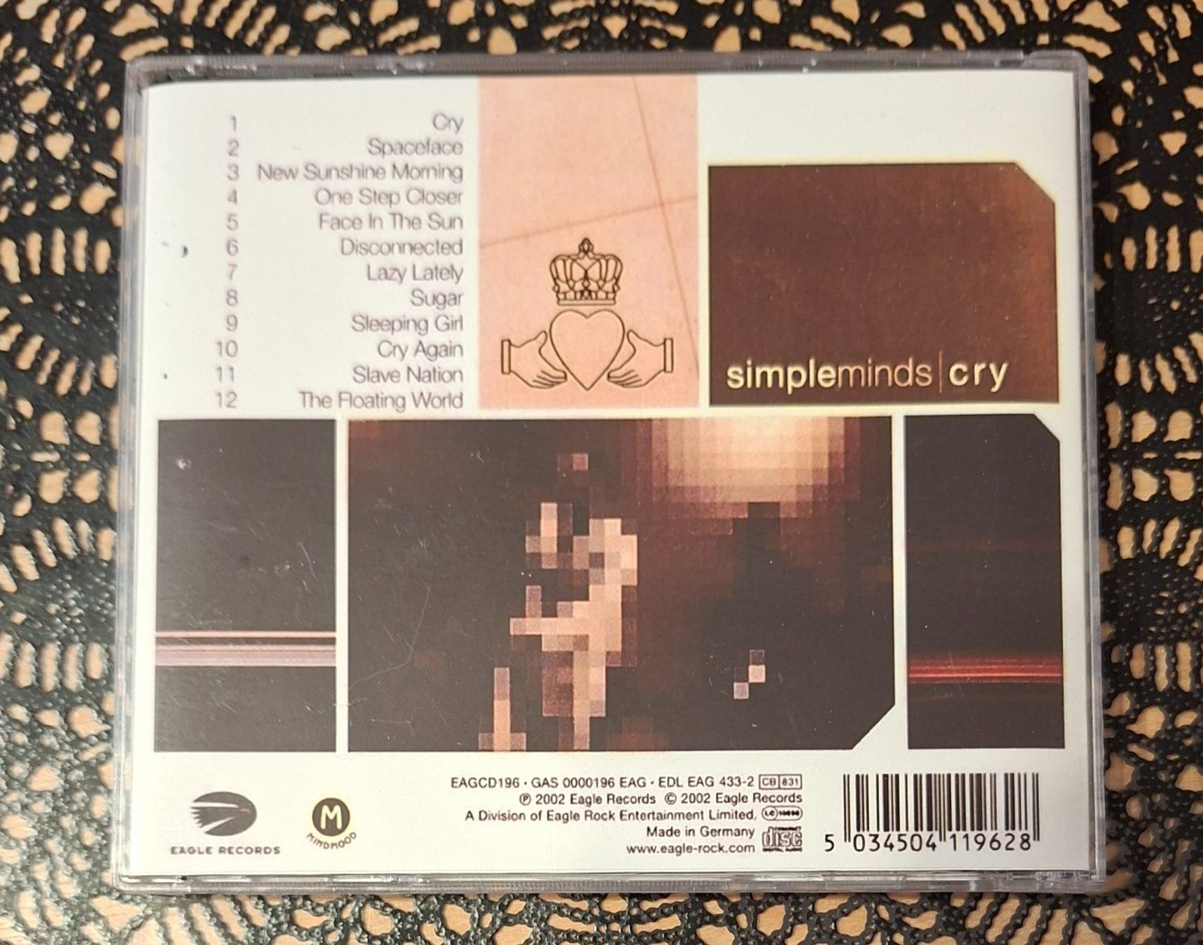 CD: Simple Minds - Cry, UK Rock CD Album 2002 – Usato da Schönenberg TG venduto da breiti12 1