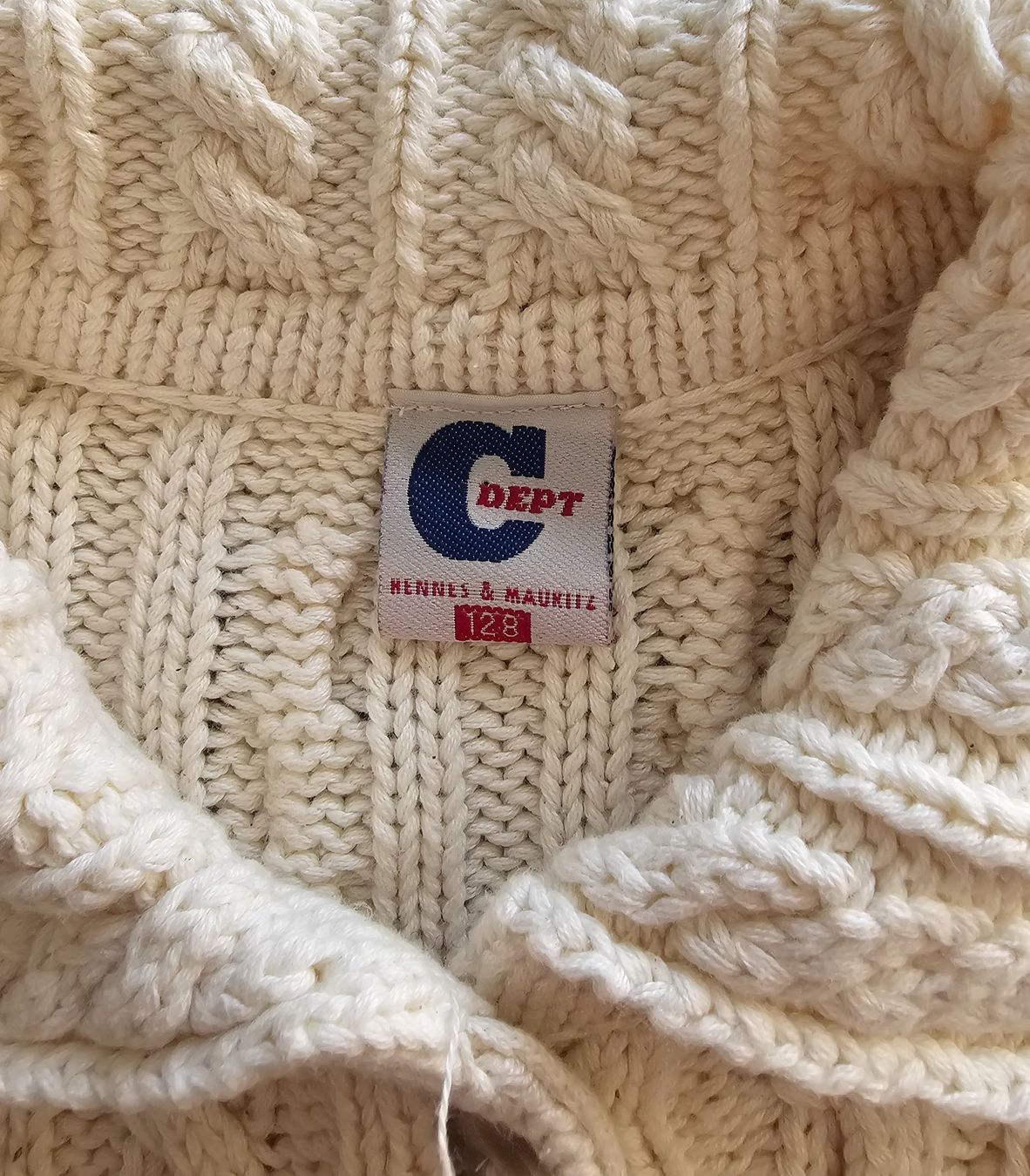 H&M Giacche & Cappotti: Kinder Strickjacke Creme Grösse 128 H&M – Usato da Basel venduto da Sinibini86 1