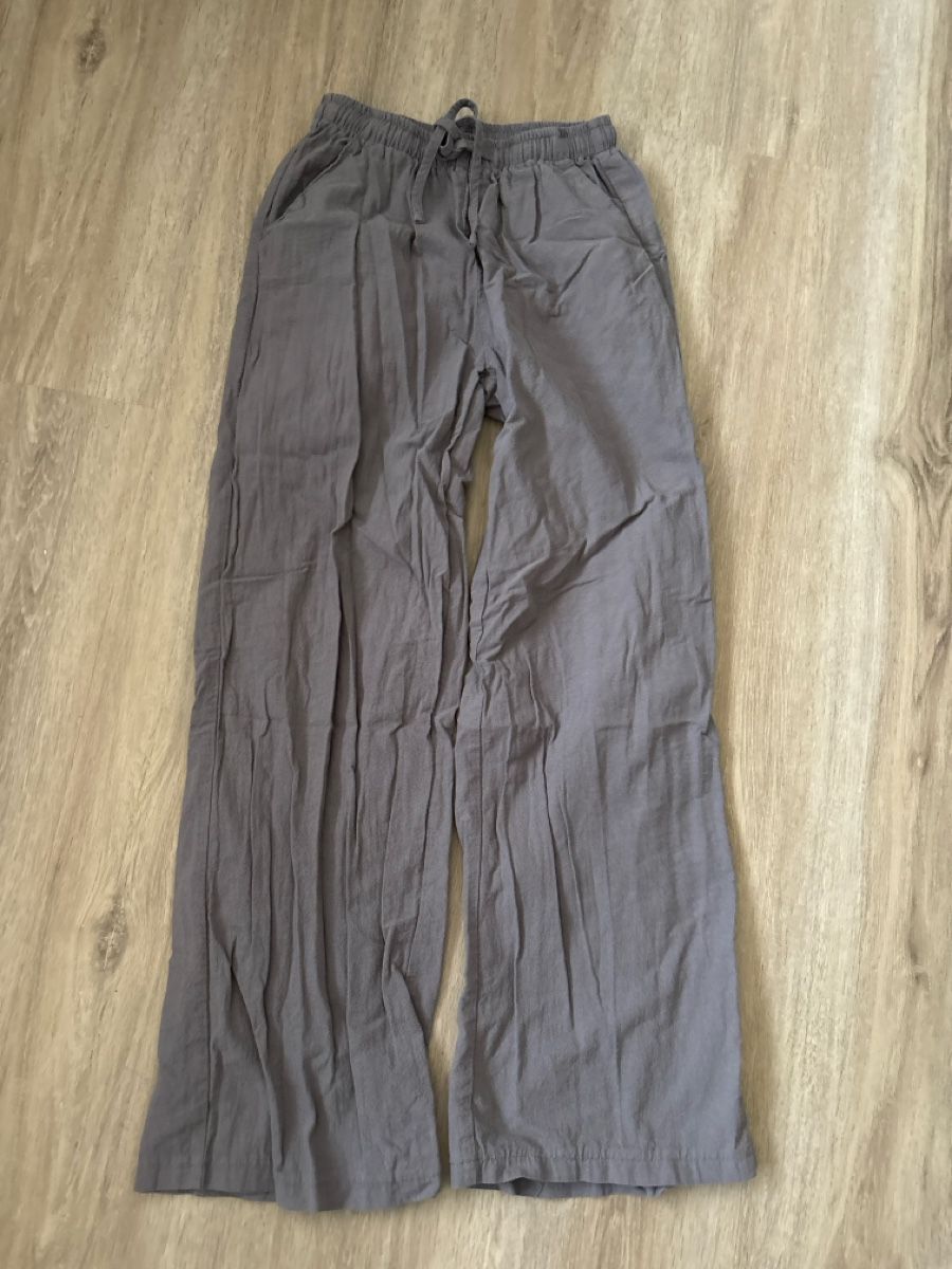Shein Hosen: Shein Pantalon gris taille XS  – Neu (gemäss Beschreibung) aus Delémont von Ma_LoU.01