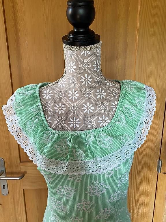 Kleider: echtes Vintage Kleid Gr. XS – Gebraucht aus Maur von chr_x8zv 1