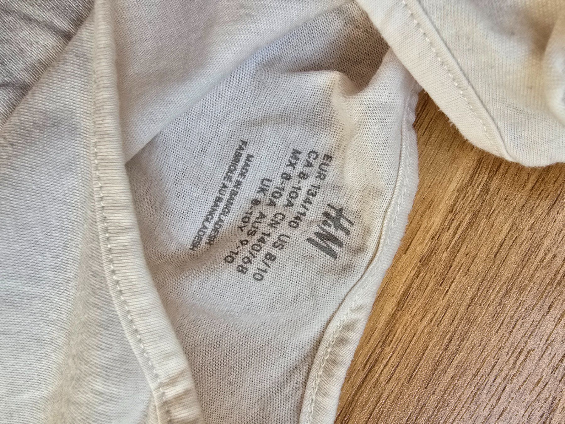 Blusen, T-Shirts & Tops: Top von H&M, Gr. 134/140 – Gebraucht aus Büttikon AG von Amineah 1