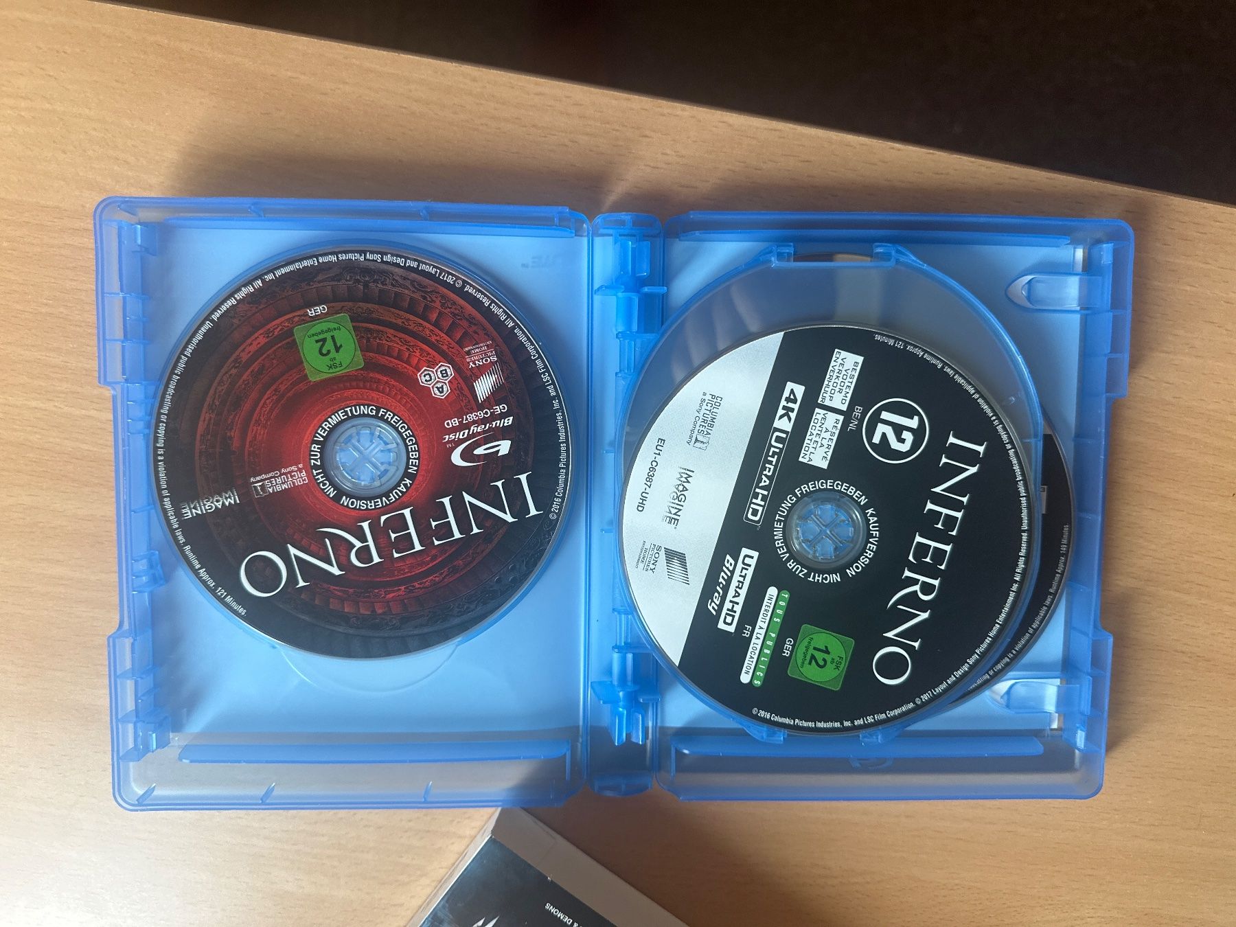 Tutti i DVDs: Illuminati+Inferno+The Da Vinci Code (3 4K UHD + 3 Blu-ray) – Usato da Allschwil venduto da Tomcat9 3