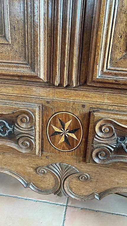 Armadi: Armoire ancienne  – Nuovo e nell'imballaggio originale da Bulle venduto da BOHNING 1