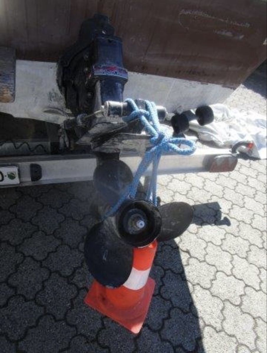 Chaparral Boote: Motorboot mit Bodenseezulassung – Defekt aus Weinfelden von adi0310 7