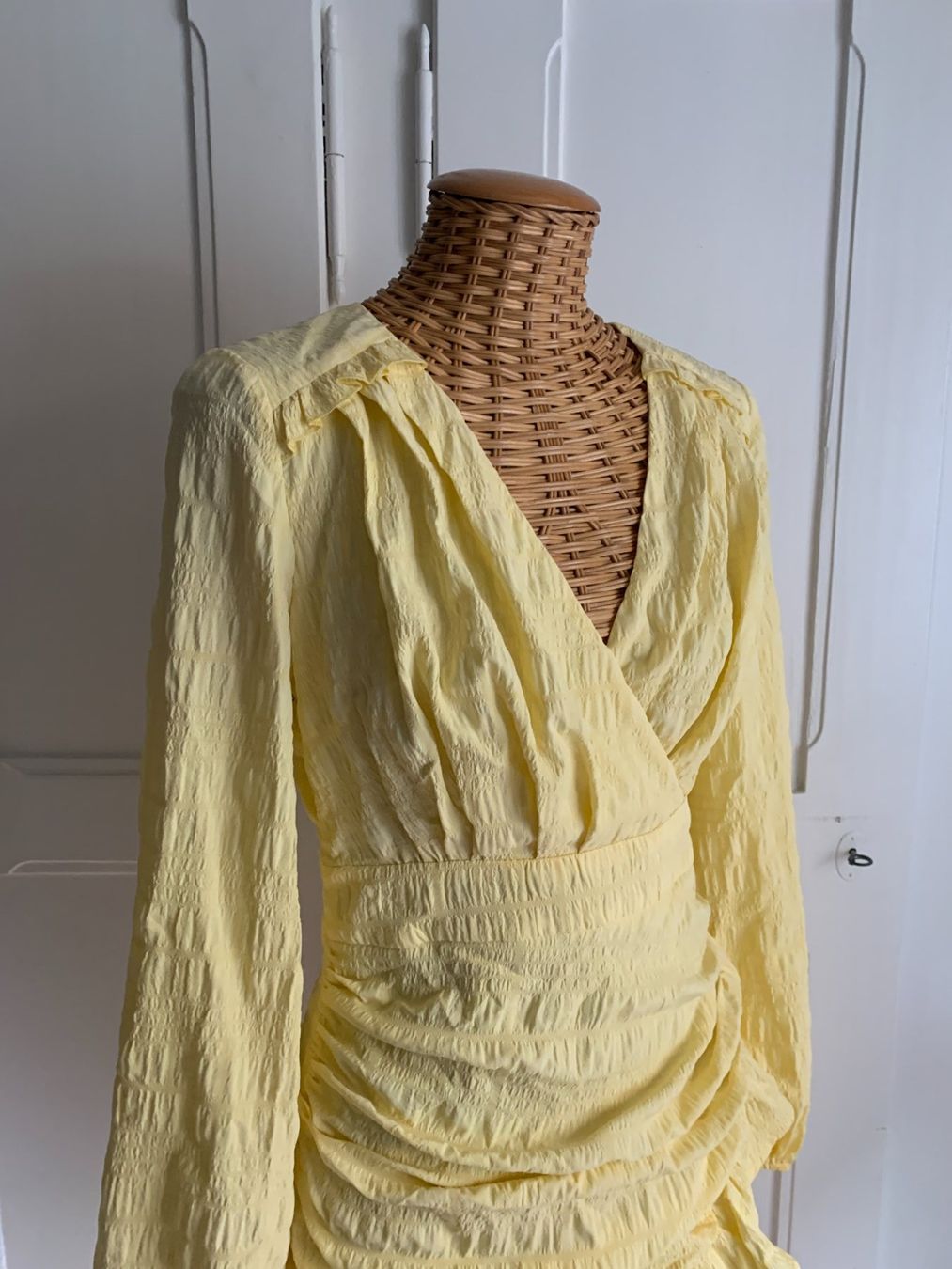 Shein Vestiti: SHEIN - Kleid hellgelb 34 – Usato da Zürich venduto da Diazaio 1