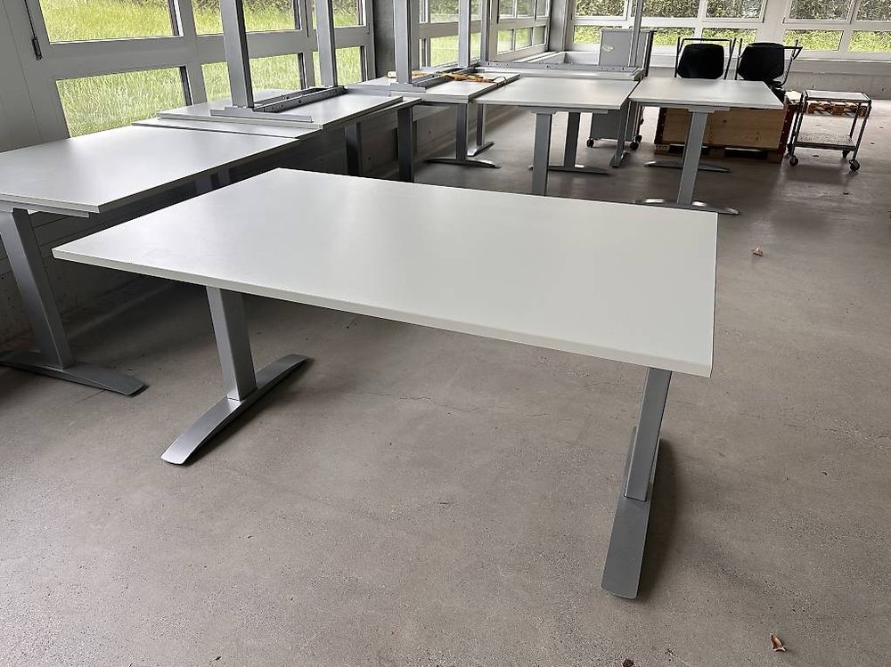 Scrivanie: sehr schöne weisse Bürotische 100x160xh77cm – Usato da Necker venduto da liq24 1
