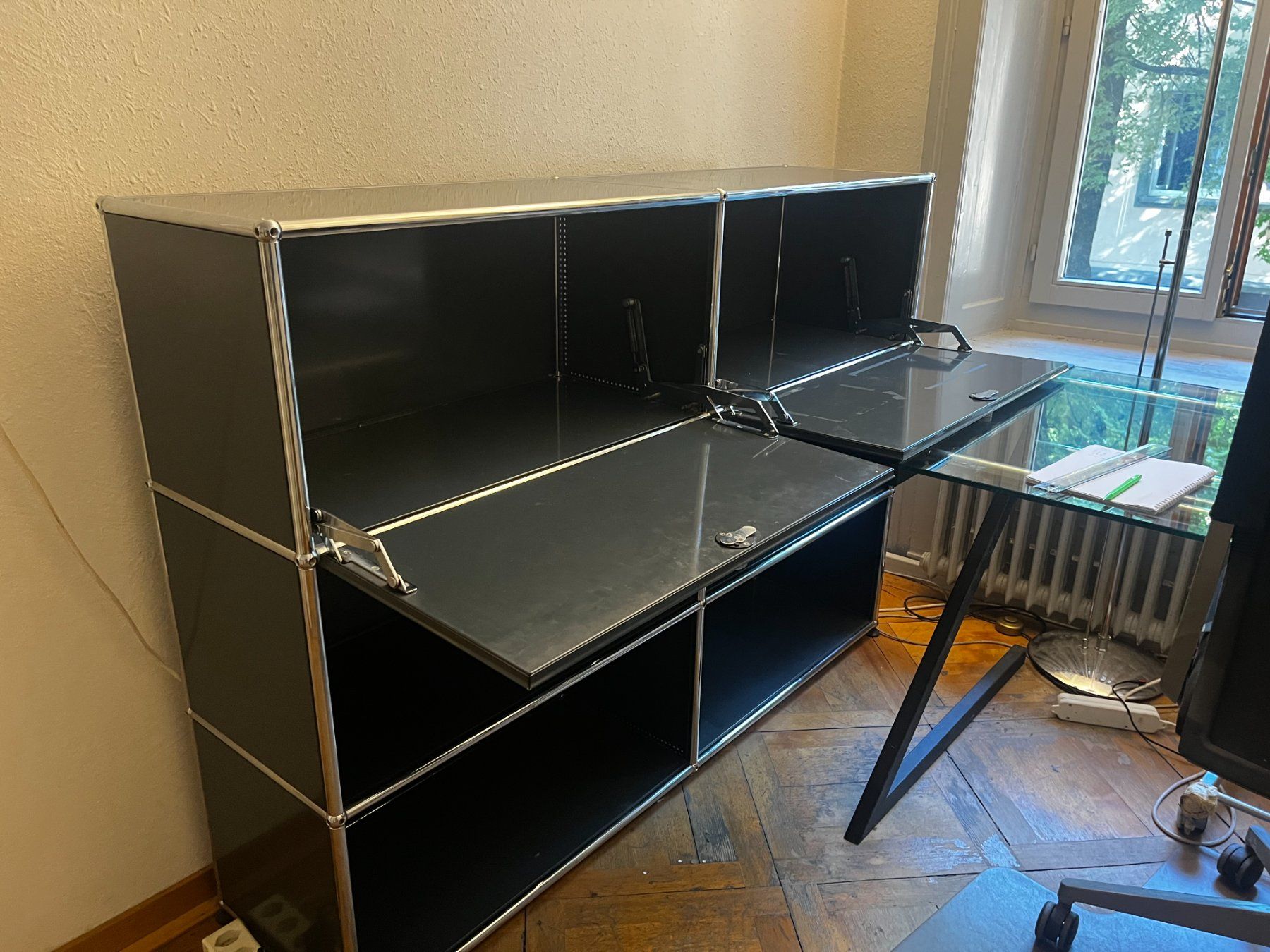 USM Commodes: USM Sidebord Kommode dunkelgrau – D'occasion à Zürich par Allrounders 3