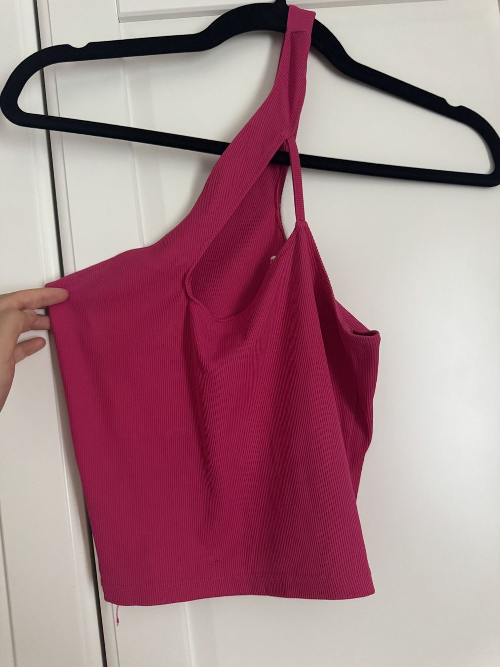 Pull&Bear Top: Pull&Bear One-Shoulder Ripp-Top pink, Gr. S – Usato da Zürich venduto da flo_8yph