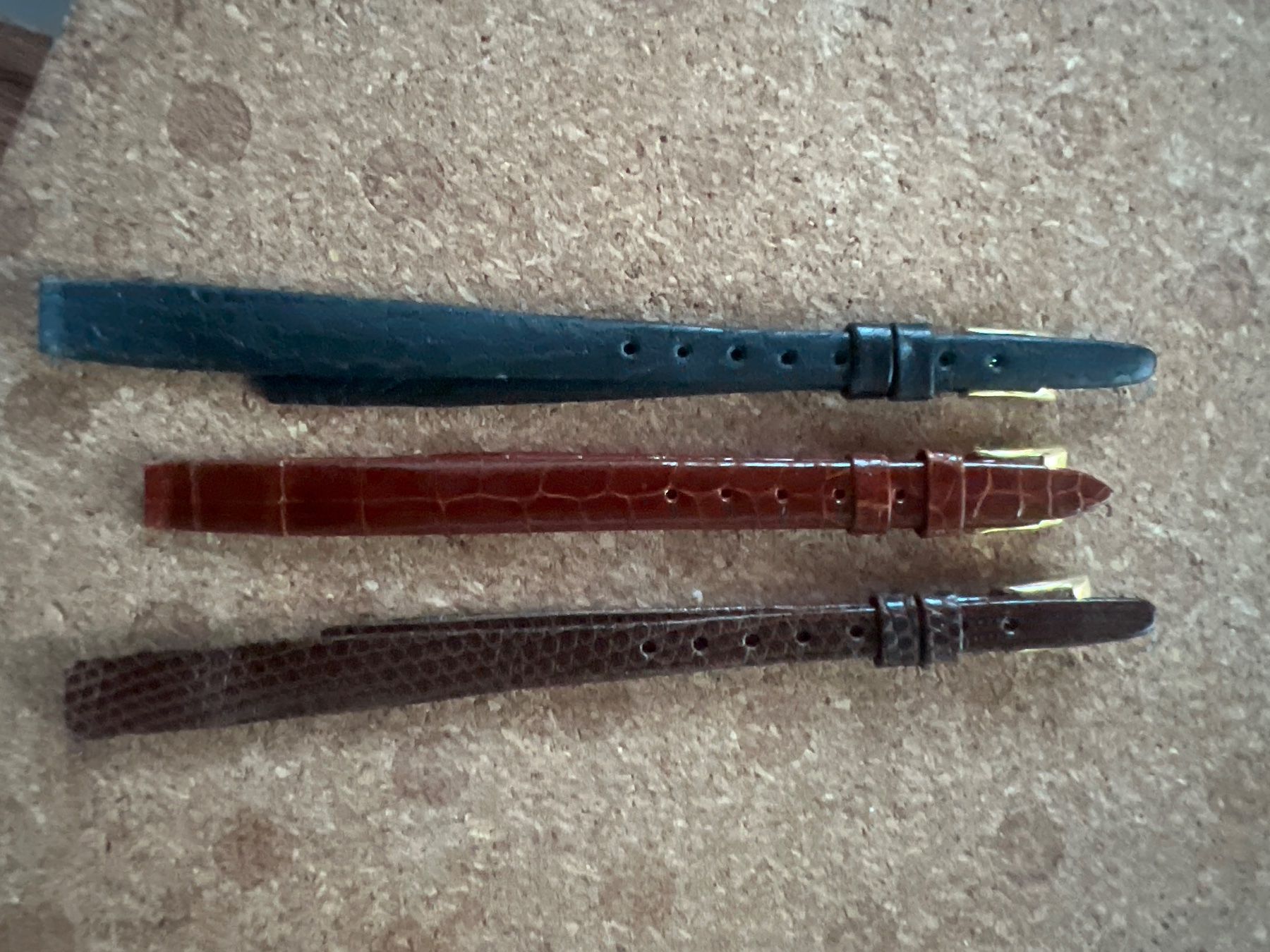 Bracelets: Uhrenarmband Hirsch – Neuf (Voir description) à Lichtensteig par 0.50mark