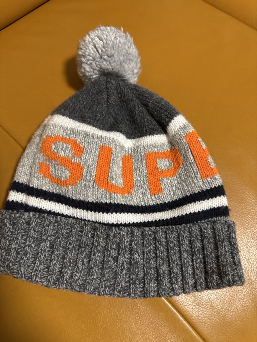 Copricapi, berretti & cappellini: Bonnet Superdry gris/orange, taille unique, comme neuf! – Nuovo (secondo la descrizione) da Fribourg venduto da cat_tb68