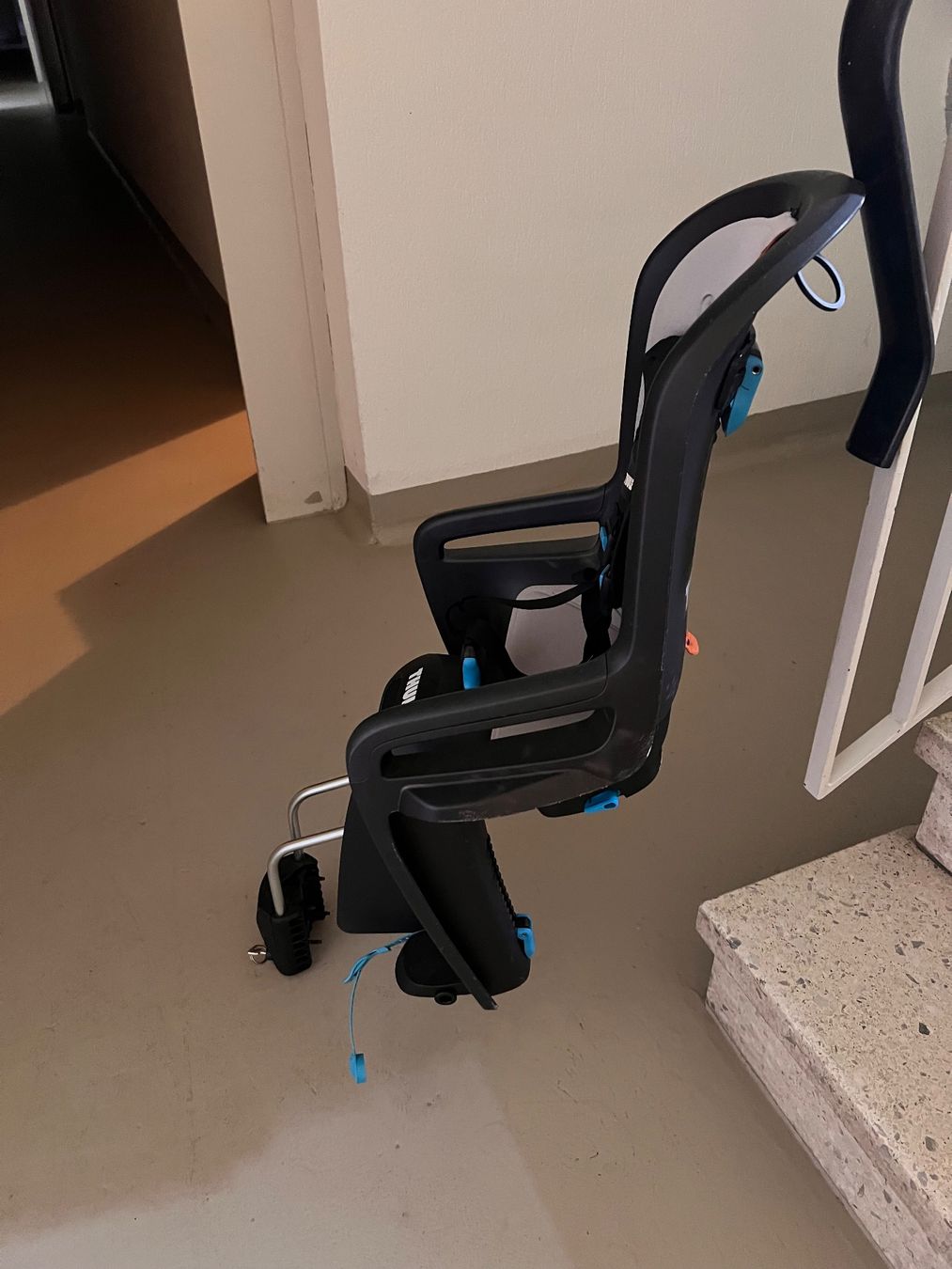 Thule Pezzi di ricambio: Thule Fahrradkindersitz – Usato da Uster venduto da sch_8cgd 1