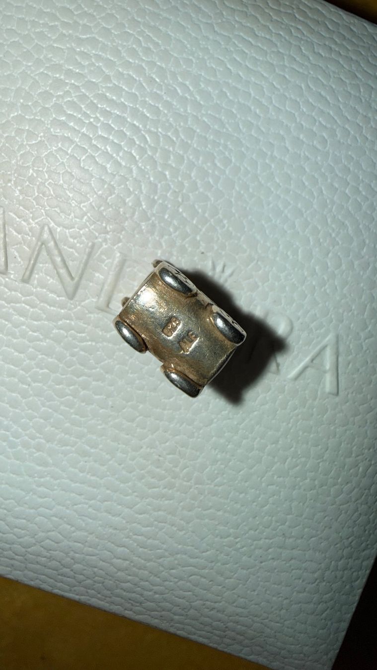 Pandora Ciondoli: • Pandora Charm Kinderwagen • – Usato da Basel venduto da mendoza13 1