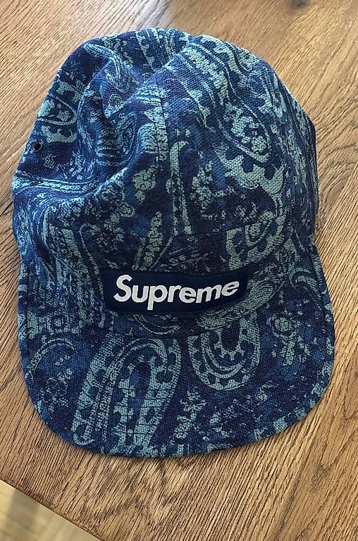 Chapeaux, bonnets & casquettes: Supreme Caps – D'occasion à Ennetbaden par julija. 1