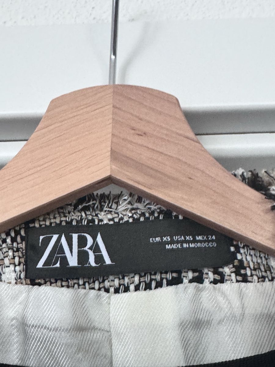 Zara Giacche: Zara Bouclé Blazer XS – Usato da Hergiswil NW venduto da Shintana 4