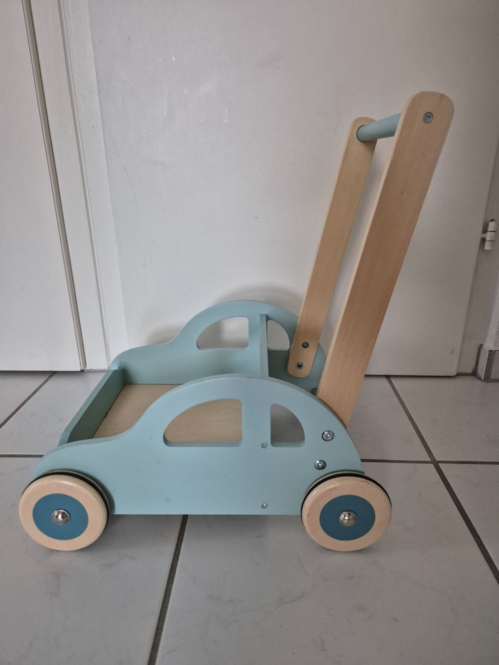 Giocattoli: Lelin Lauflernhilfe Auto hellblau – Usato da Stäfa venduto da unn_dj8d 2