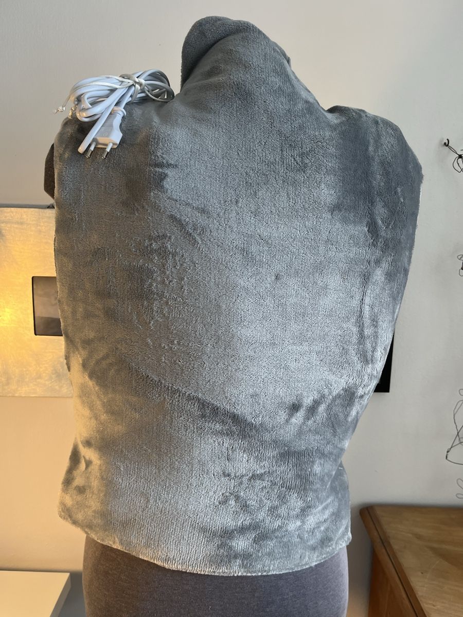 Massagegeräte: Heating and massage wrap – Neu (gemäss Beschreibung) aus Lausanne von joltei 2