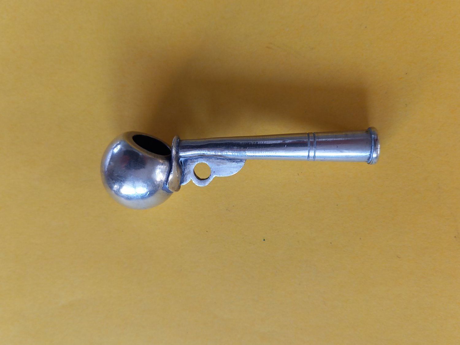 Strumenti musicali: Sifflet ancien style de chef de train – Usato da Rossens FR venduto da Souris1