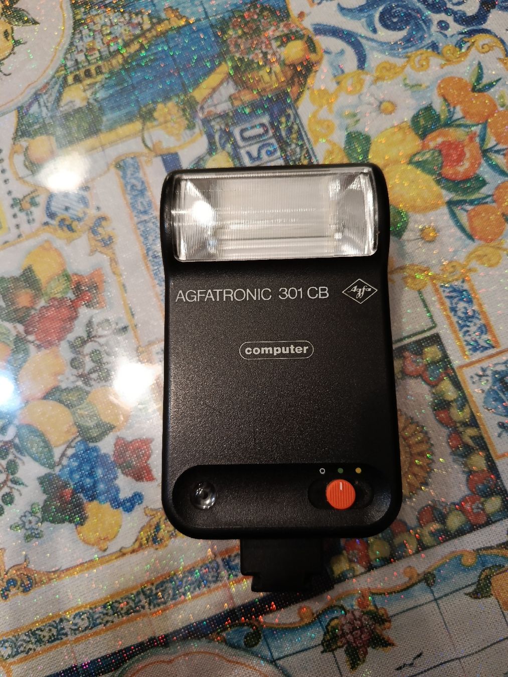 Agfa Flashs: AGFATRONIC 301 CB Flash Unit Computer used – D'occasion à Riva San Vitale par Stekri
