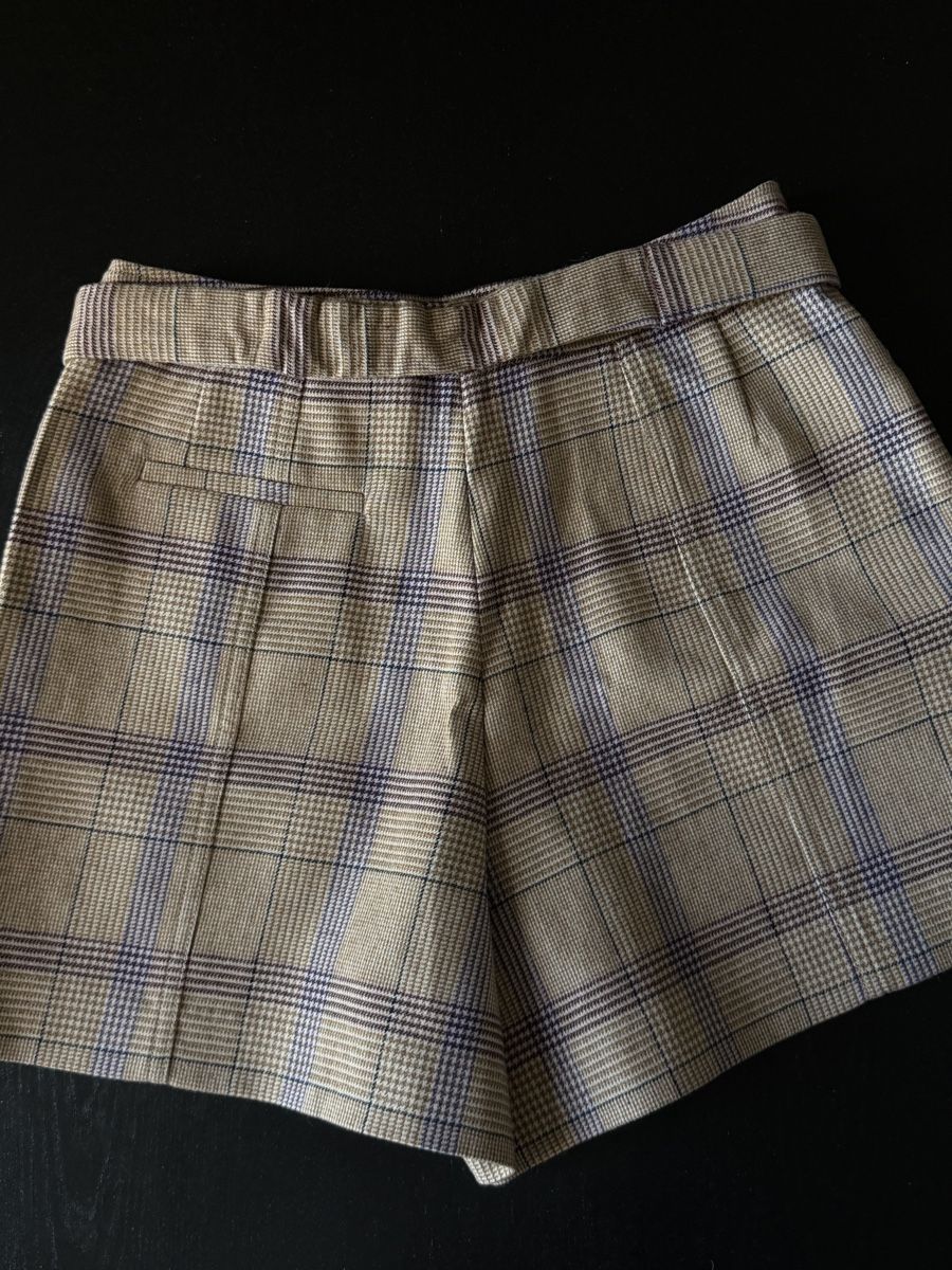 Maje Pantaloni: Never worn MAJE shorts – Nuovo (secondo la descrizione) da Genève venduto da mar_66ky 1