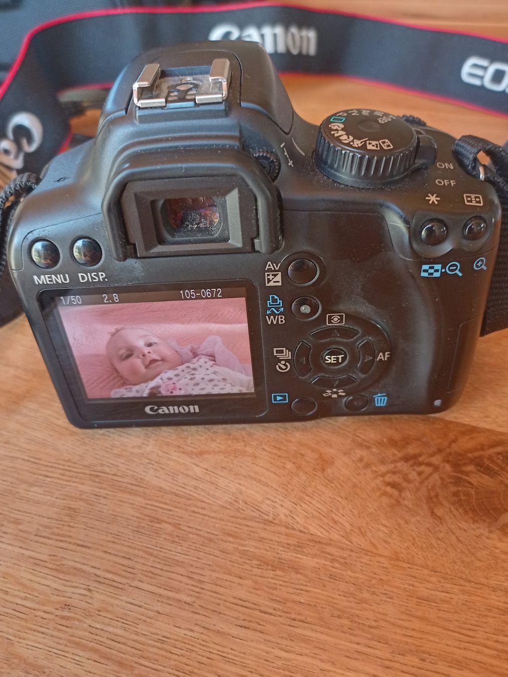 Canon Fotocamera: Canon EOS 1000D Spiegelreflexkamera mit Objektiv-Set – Usato da Wasen im Emmental venduto da bub_rh95 1